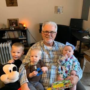 Meet your Posher, Thomas